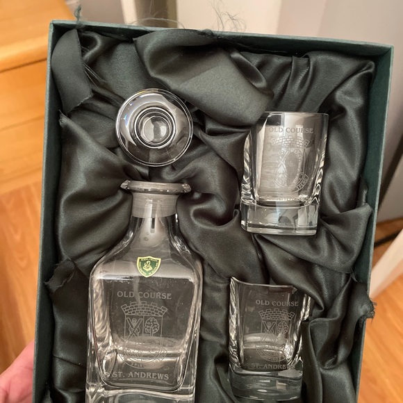 Burns crystal set - Picture 1 of 4